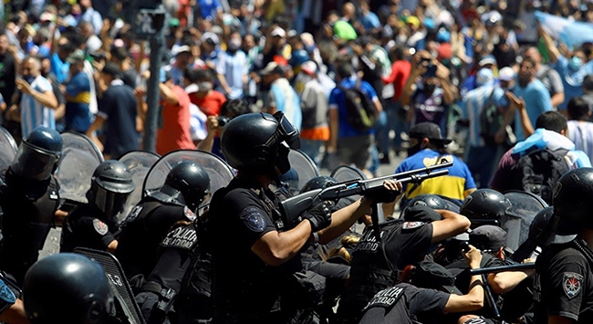 Maradona’nın cenazesinde arbede yaşandı