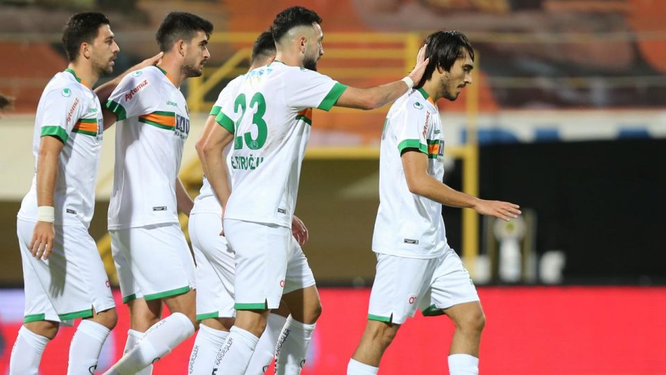 Aytemiz Alanyaspor Denizli deplasmanında