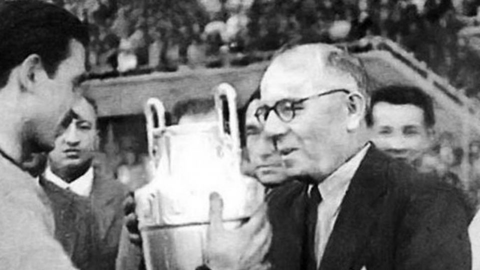 Fenerbahçe’de eski başkanlardan Şükrü Saracoğlu anıldı