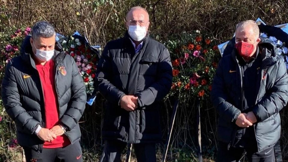 Galatasaray’dan Özkan Sümer’in mezarına ziyaret