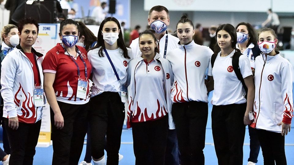 Genç cimnastikçiler yeni hedeflere odaklandı