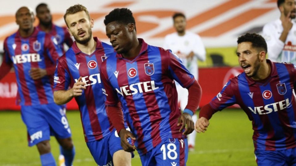 Karadeniz derbisinde kazanan Trabzonspor