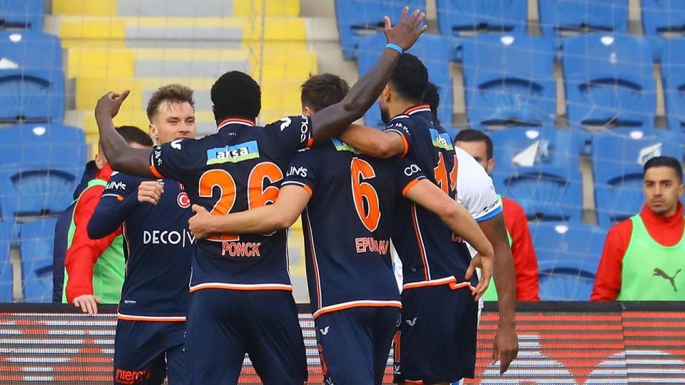 Başakşehir galibiyet hasretine son verdi