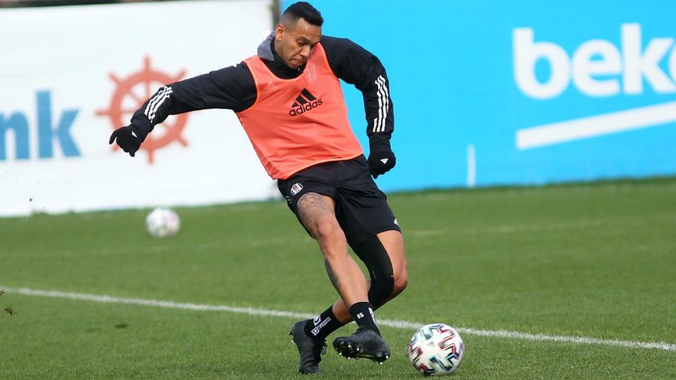 Beşiktaş’ta Josef de Souza takımla çalışmalara başladı