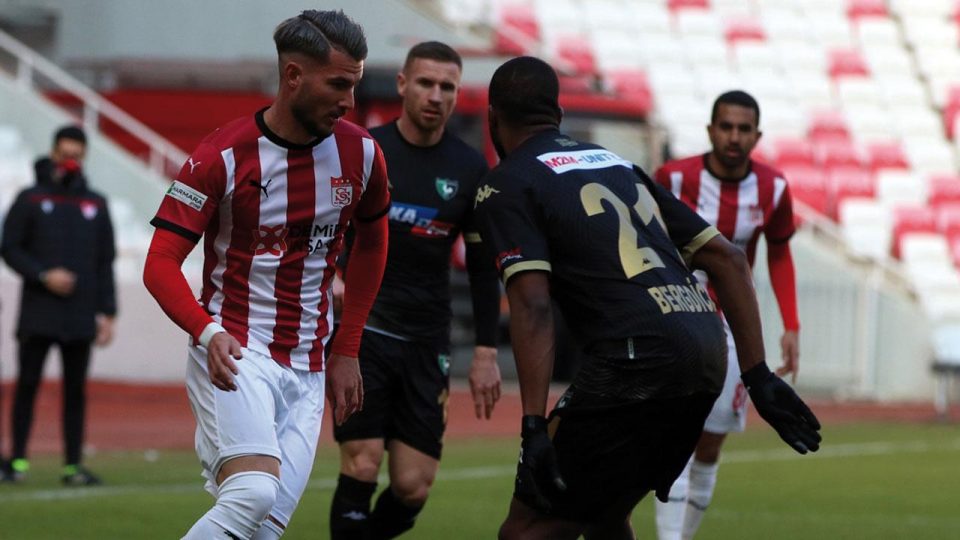 Sivasspor uzatmada yıkıldı