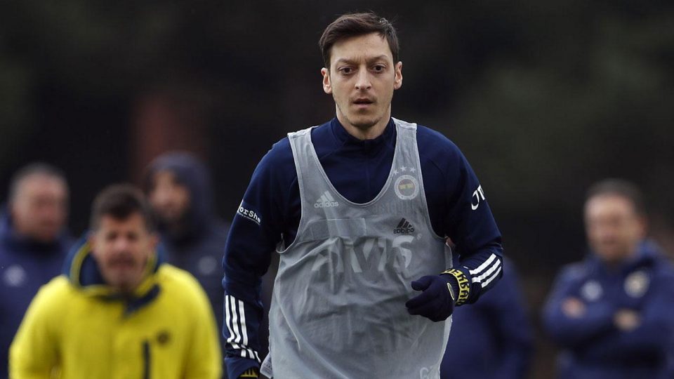 Fenerbahçe’nin tüm planları Mesut Özil’e göre olacak