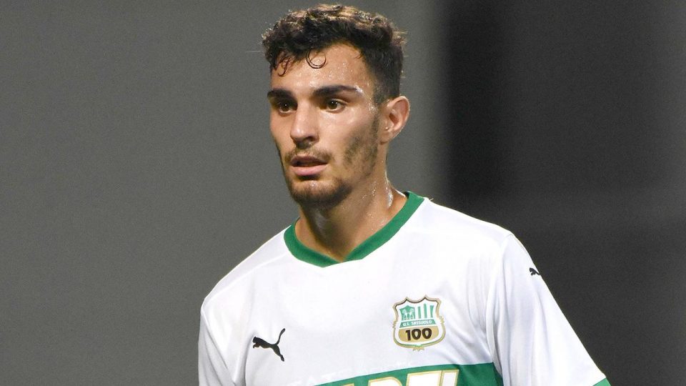 Galatasaray Kaan Ayhan’ı kiralamak istiyor