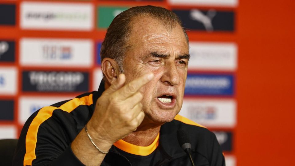 Fatih Terim: PSV dikkat etmemiz gereken bir takım