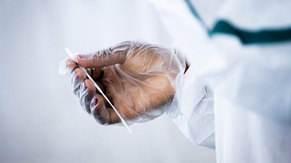 Gineli sporculara koronavirüs engeli