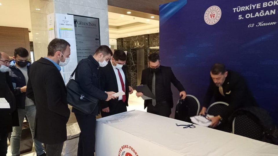 Boks Federasyonu genel kurulunun yapılacağı salon mühürlendi