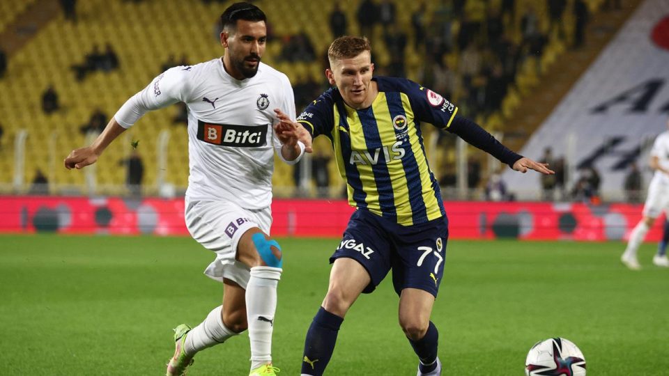 Fenerbahçe’de Burak Kapacak ilk kez sahada