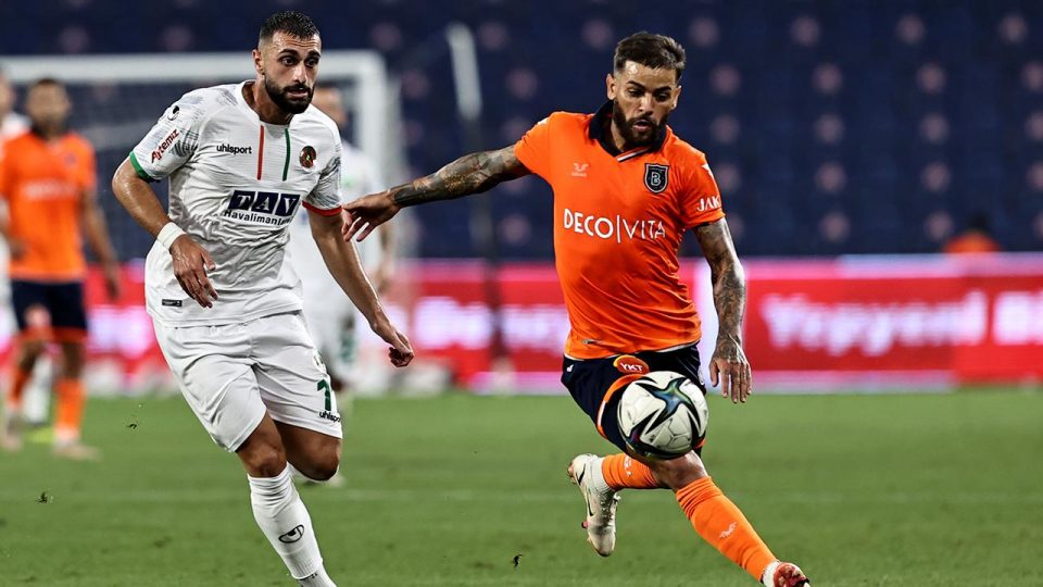 Başakşehir Alanyaspor’a konuk olacak