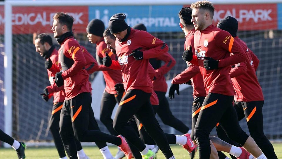 Galatasaray 12 futbolcusundan yararlanamayacak