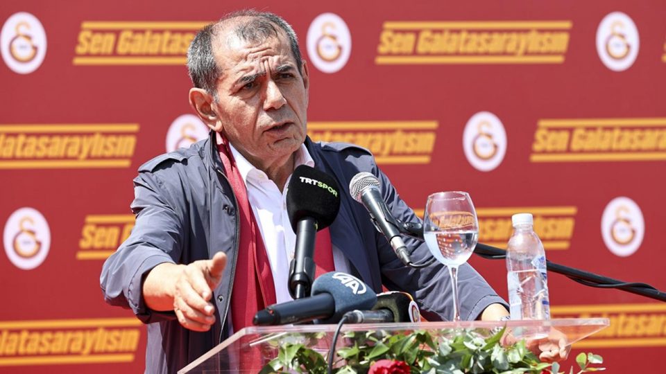 Galatasaray’da Dursun Özbek kulüp üyeleriyle buluştu