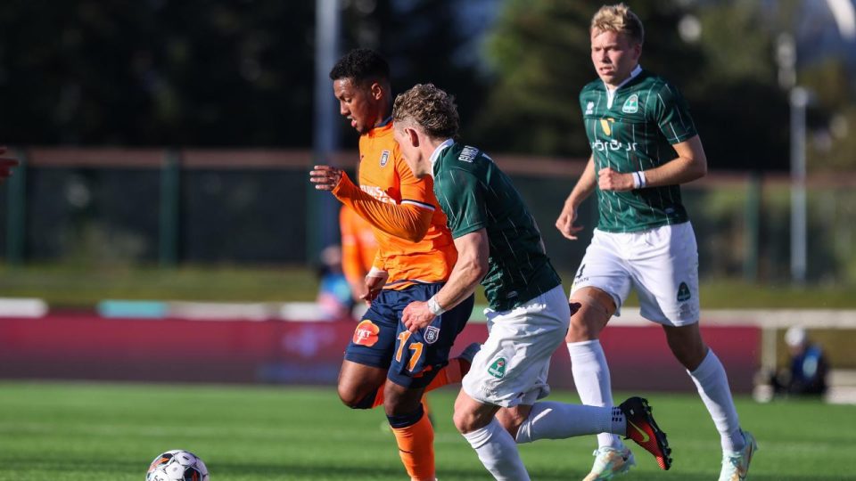 Medipol Başakşehir tur için avantaj yakaladı