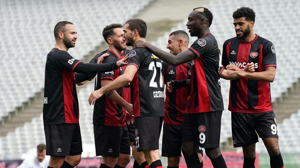 Fatih Karagümrük kulüp tarihinin yenilmezlik rekorunu kırdı