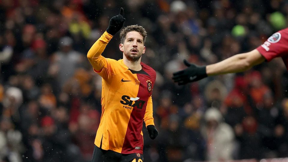 Galatasaray’da Dries Mertens riske edilmeyecek